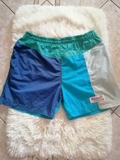 Costume da bagno a pantaloncino uomo colorato.