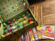 SUPER FOODIES ESSELUNGA SET COMPLETO DI  24 ACTION FIGURE NEL BOX E 34 CARTE