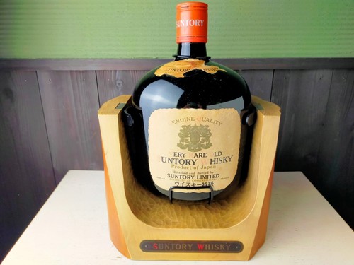 Vintage suntory old whisky - vintage,