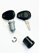 Givi Z661 Serratura e barile scatola superiore con tasti per custodie V46, E52, E55, V35