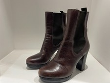 Prada scarpe mezzo - mezzo, stivaletto