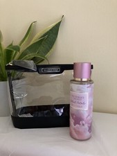 Pochette e Acqua Profumata