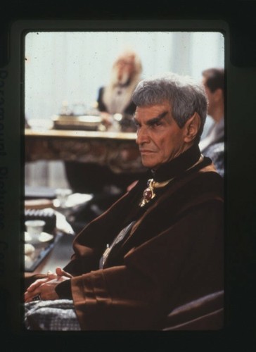 Star trek undiscovered - star,