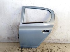 670040D090 PORTA POSTERIORE