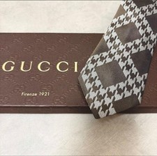 Cravatta Gucci marrone a