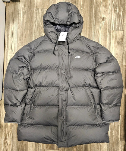 300 nike sportswear - $300,