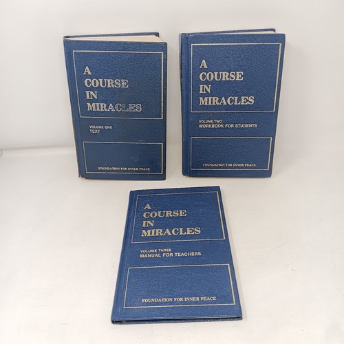 Course miracles volume - in, 1