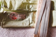 Nastro militare metallico per mostrine. Confezione nuova. Argento.