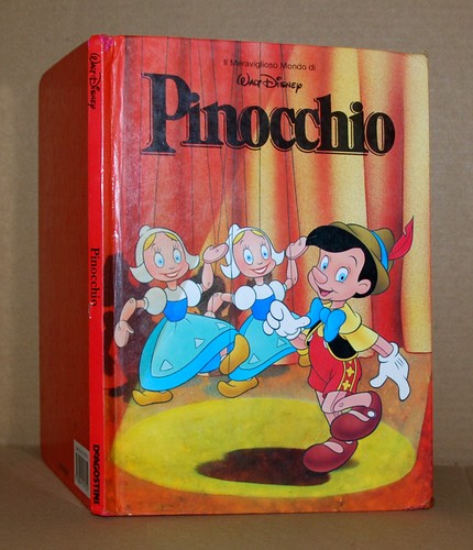 Pinocchio walt disney - •,