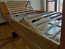 letto da degenza elettrico a 3 snodi elevabili con materasso anti decubito.