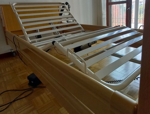 Letto degenza elettrico 3 - letto,