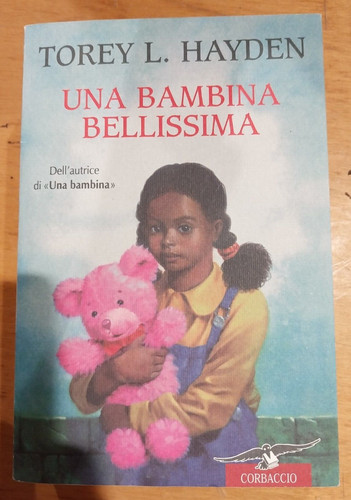 Libro romanzo una bambina - una,