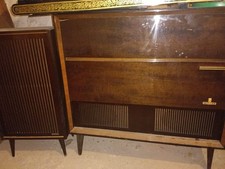 Mobile con radio giradischi