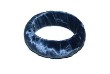 Bracciale in velluto blu fatto