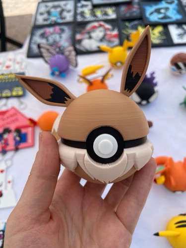Pokeball eevee - pokeball,
