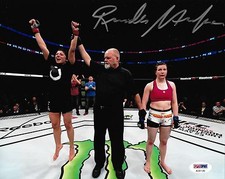 Foto firmata Randa Markos UFC