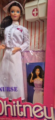 Whitney nurse infermiera - nurse,