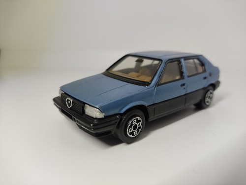 Alfa romeo mk1 burago - romeo, 33