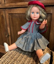 Bambola in plastica, senza marca, Italy. Anni 70. Alta 48 cm. 