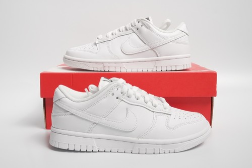Nike dunk low triple - white,