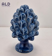 Soprammobile in Ceramica di Caltagirone Pigna portafortuna in blu lucido