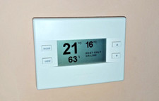 Termostato Crestron CHV-THSTATA con sensore d'umidità - Bianco