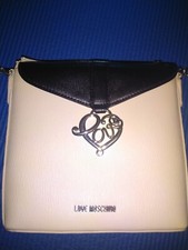 Borsa Love Moschino a tracolla color crema con piccola pochette nera rimovibile