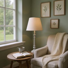 Lampada da tavolo alta in