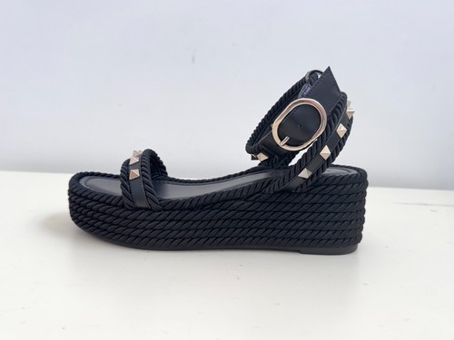 Valentino rockstud accents - rockstud,