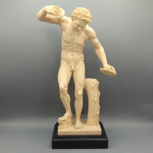 Statua scultura arte greca