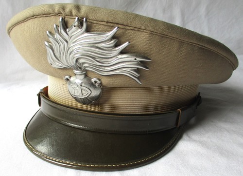 Cappello con visiera