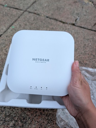 Netgear ax1800 poe - netgear,