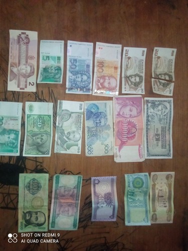 Lotto banconote mondiali