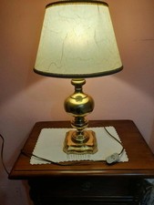 Lampada da tavolo,comodino in