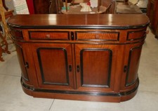 Credenza antica in noce