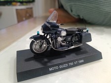 Die cast 1/24 Modellino Moto Carabinieri Moto Guzzi 750 V7 1966