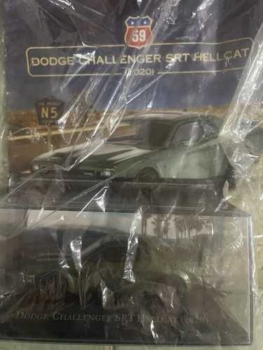 Die cast dodge challenger srt - dodge,
