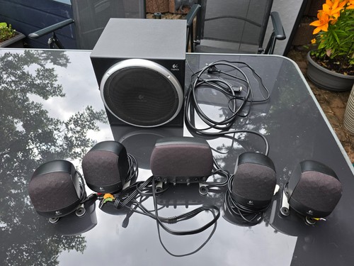 Logitech 640 1 - 5.1, surround