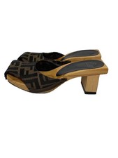 Sandali FENDI taglia 34,5