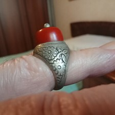 Antico anello Etiopia in Argento con grande castone rosso (corniola? ambra?)