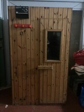 sauna finlandese, con stufa elettrica Halo, circa 1m x 1m x 2m , per 2/3 persone