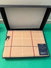 Burberry stola lana 25,6x47,2