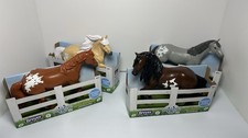 Breyer paddock pals - paddock, horses
