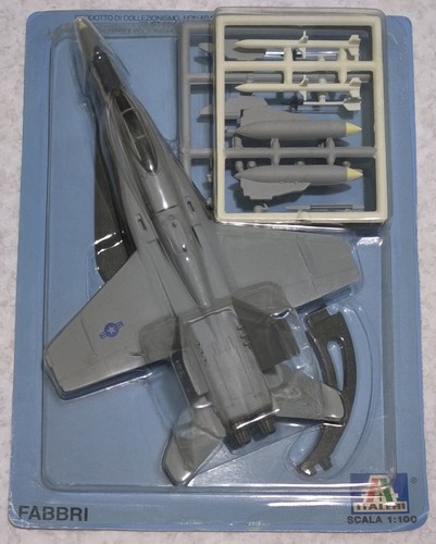 Modellino aereo militare