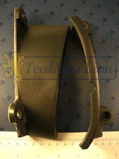 2 garnitures plastiques G/D de calandre Peugeot 504 coupé/cabriolet M1975->M1980