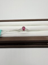 Anello con rubino e diamanti