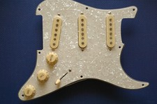 . PICKGUARD Strat 8 fori