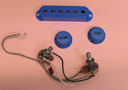Ibanez 500k pots dime - pots, size