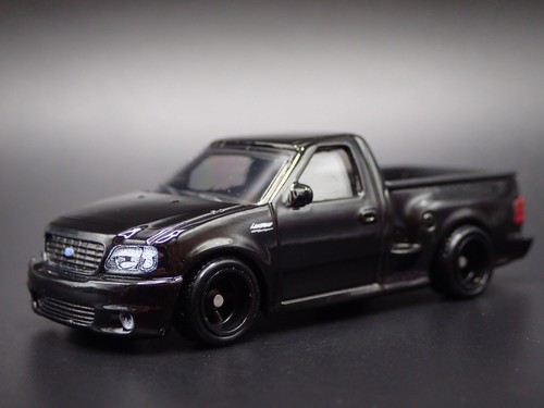 Ford svt f150 lightning pickup - ford,