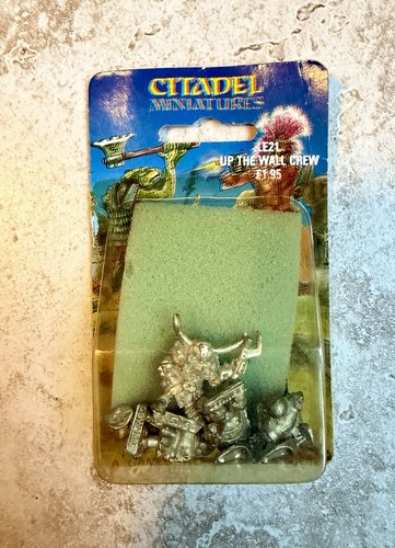 Citadel dwarf the wall - citadel, crew